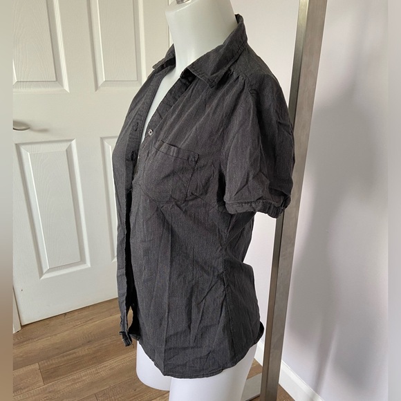 Blouse 🩶 - Picture 2 of 3